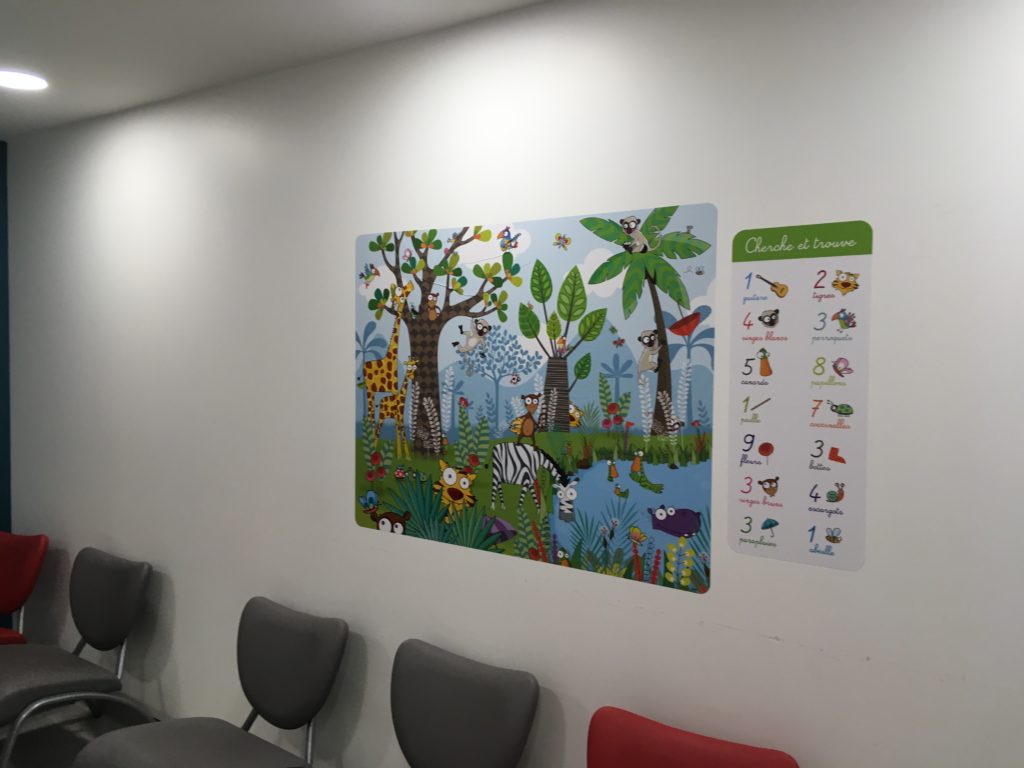 le salon d’attente parents-enfants au bloc opératoire