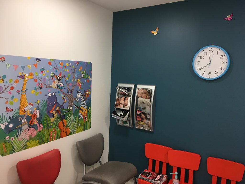 le salon d’attente parents-enfants au bloc opératoire